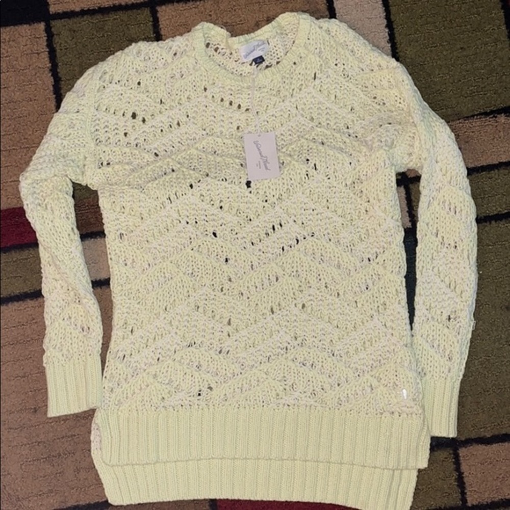 Women’s Universal‎ Thread Sweater